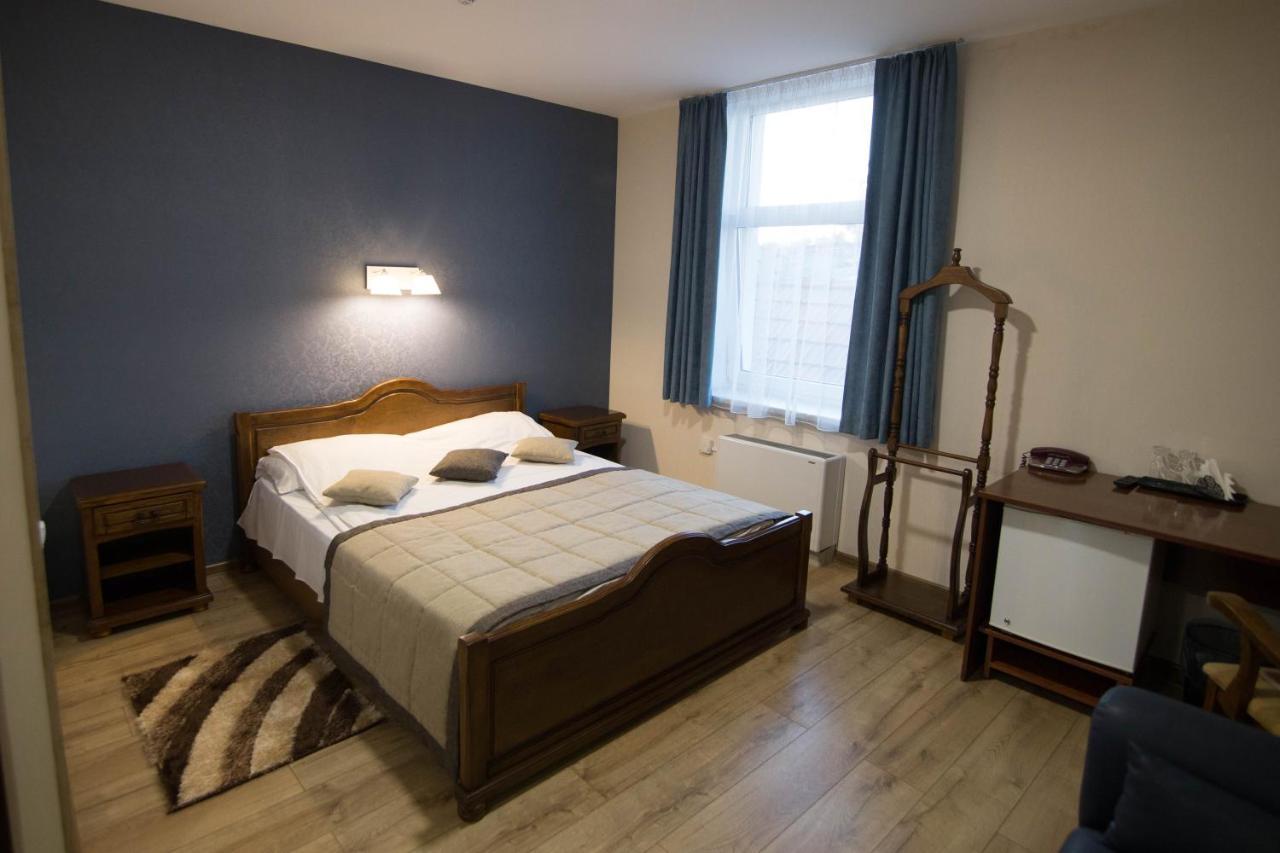 Hotel Villa Natali Chisinau Ngoại thất bức ảnh