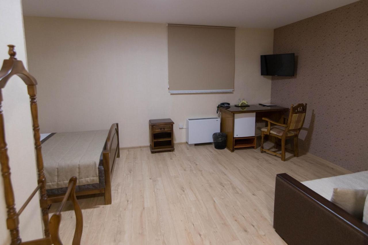 Hotel Villa Natali Chisinau Ngoại thất bức ảnh