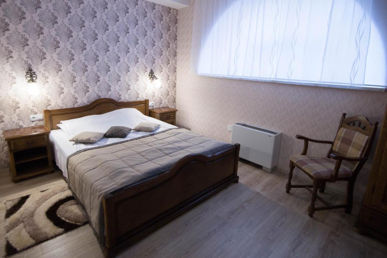 Hotel Villa Natali Chisinau Ngoại thất bức ảnh