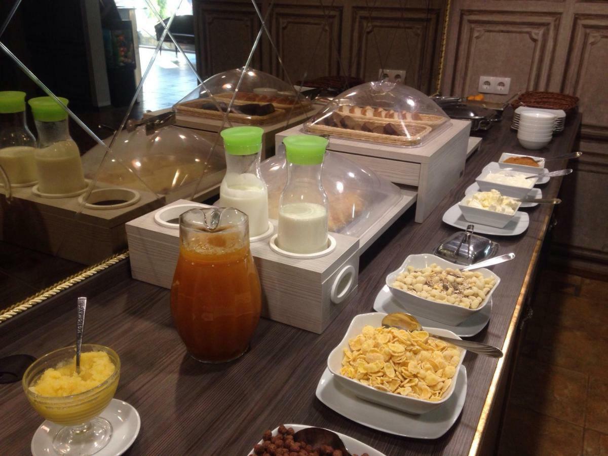 Hotel Villa Natali Chisinau Ngoại thất bức ảnh