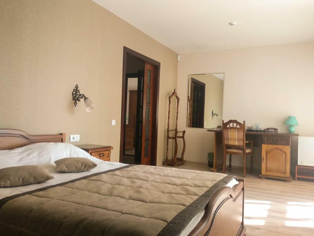 Hotel Villa Natali Chisinau Ngoại thất bức ảnh