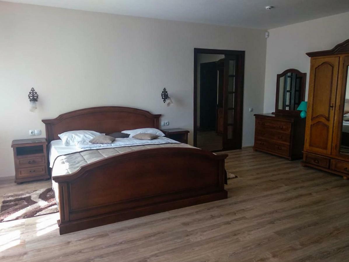 Hotel Villa Natali Chisinau Ngoại thất bức ảnh